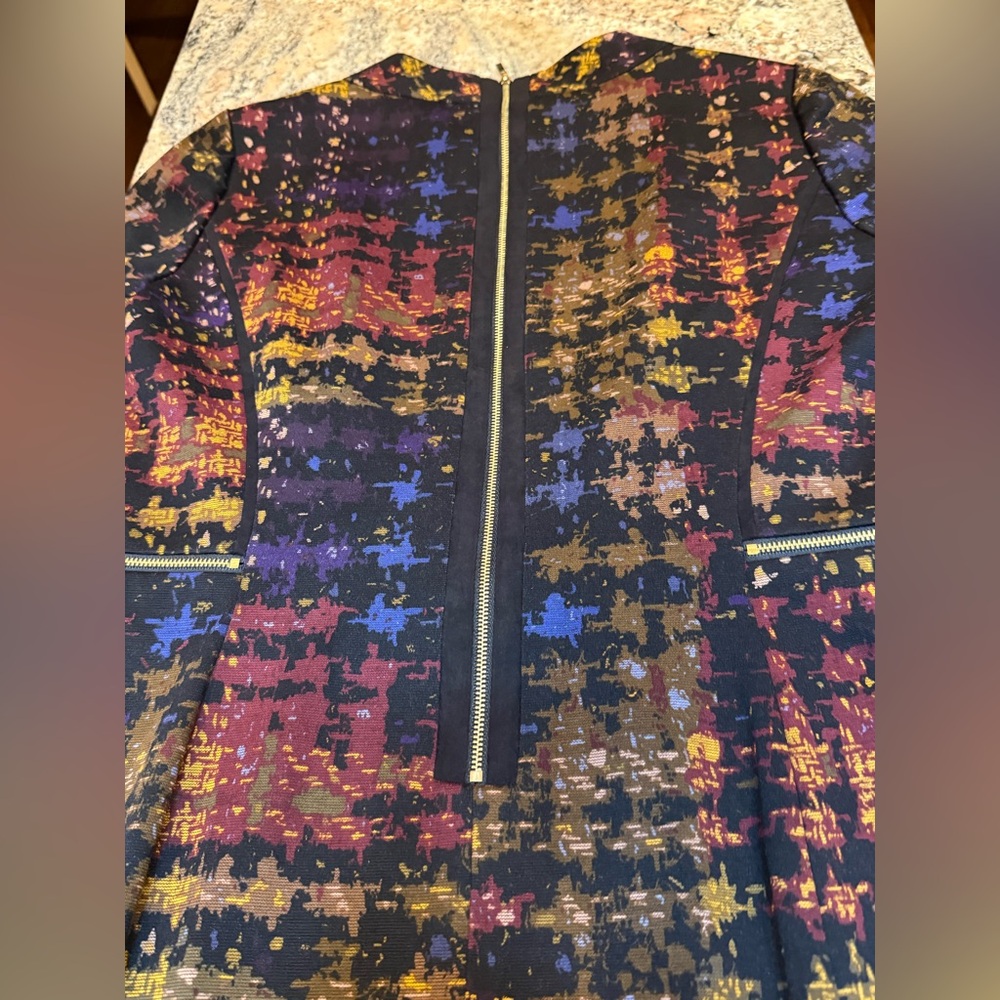 Tahari size 8P NWOT Multicolor Dress. Fully lined with exposed back zipper. - Picture 5 of 12